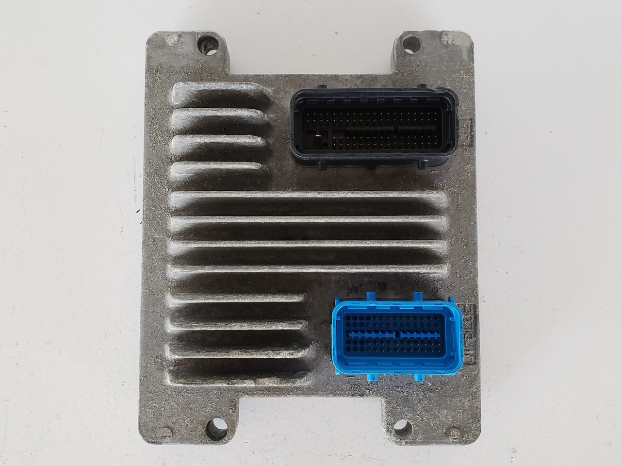 2003-2005 Sunfire 12576162 Computer Brain Engine Control ECU ECM EBX Module