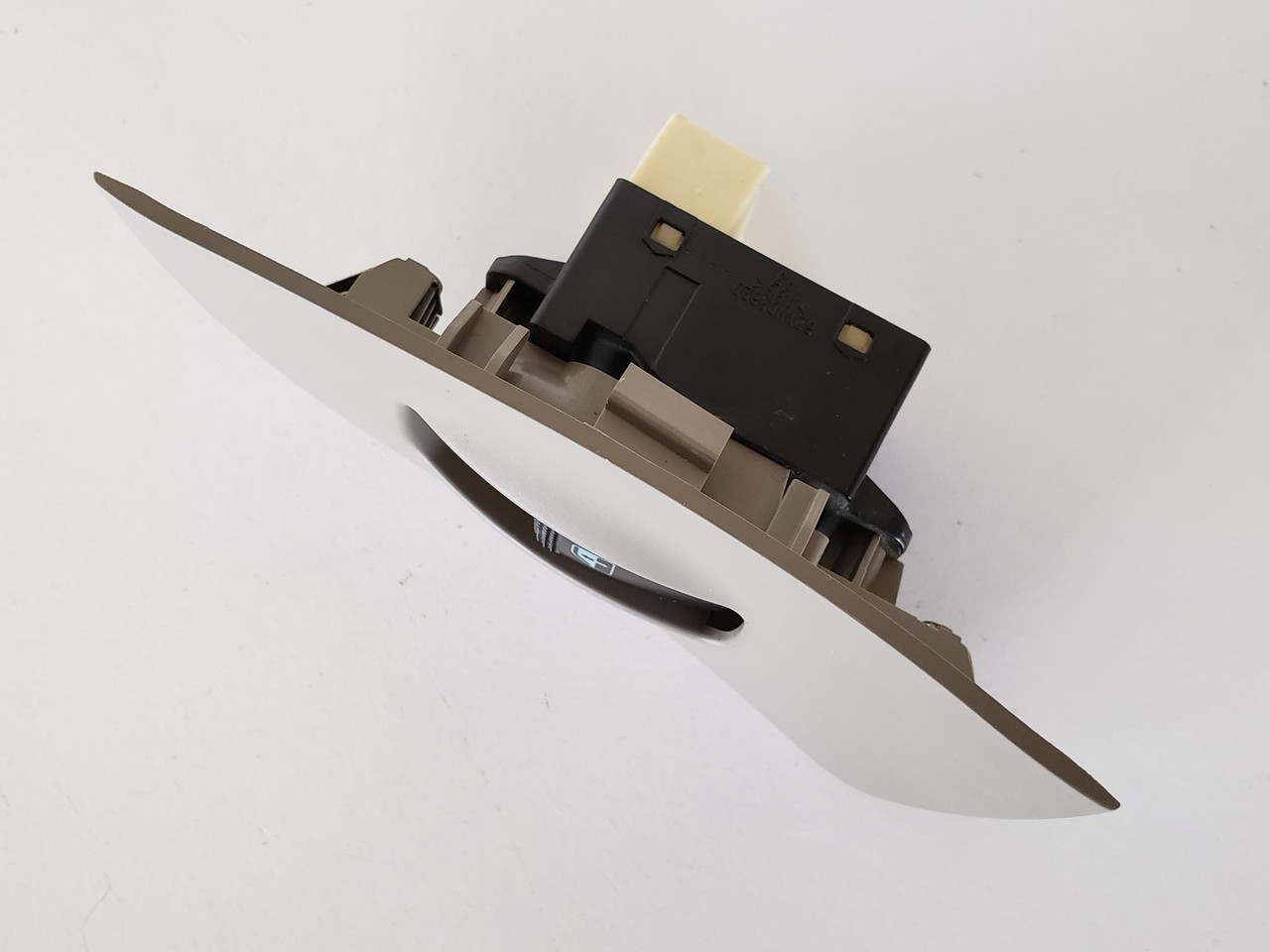 01-06 Hyundai Elantra 93582-2D200 Right Rear Passenger Window Switch OEM