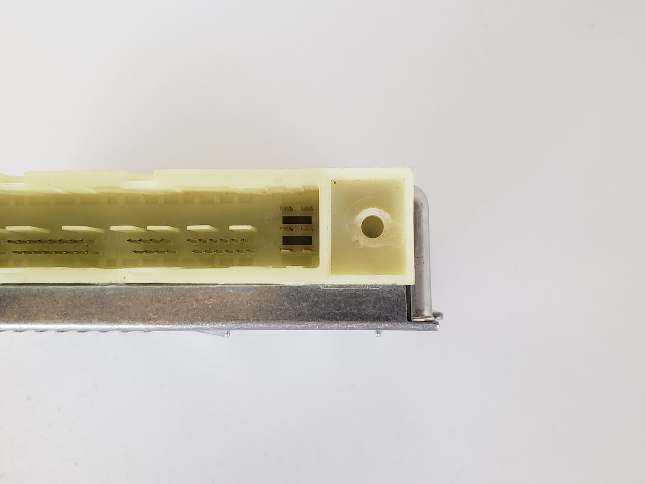 2001-2004 Volvo S60 P09480761 TCM TCU Transmission Shift Computer Control Module