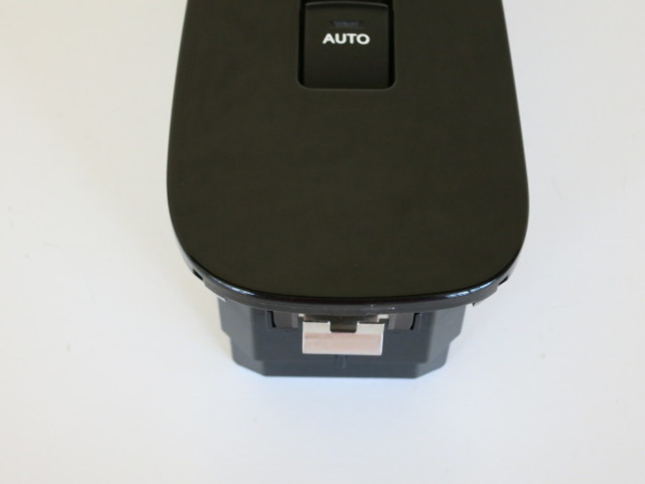 11 12 13 14 Hyundai Genesis Right Front Passenger Window Switch OEM 11 12 13 14 Hyundai Genesis Right Front Passenger Window Switch OEM