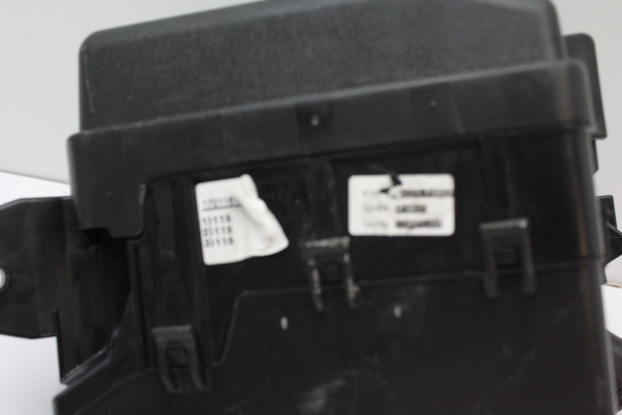 17 18 19 Kia Cadenza 91223-F6852 Fusebox Fuse Box Relay Unit Module