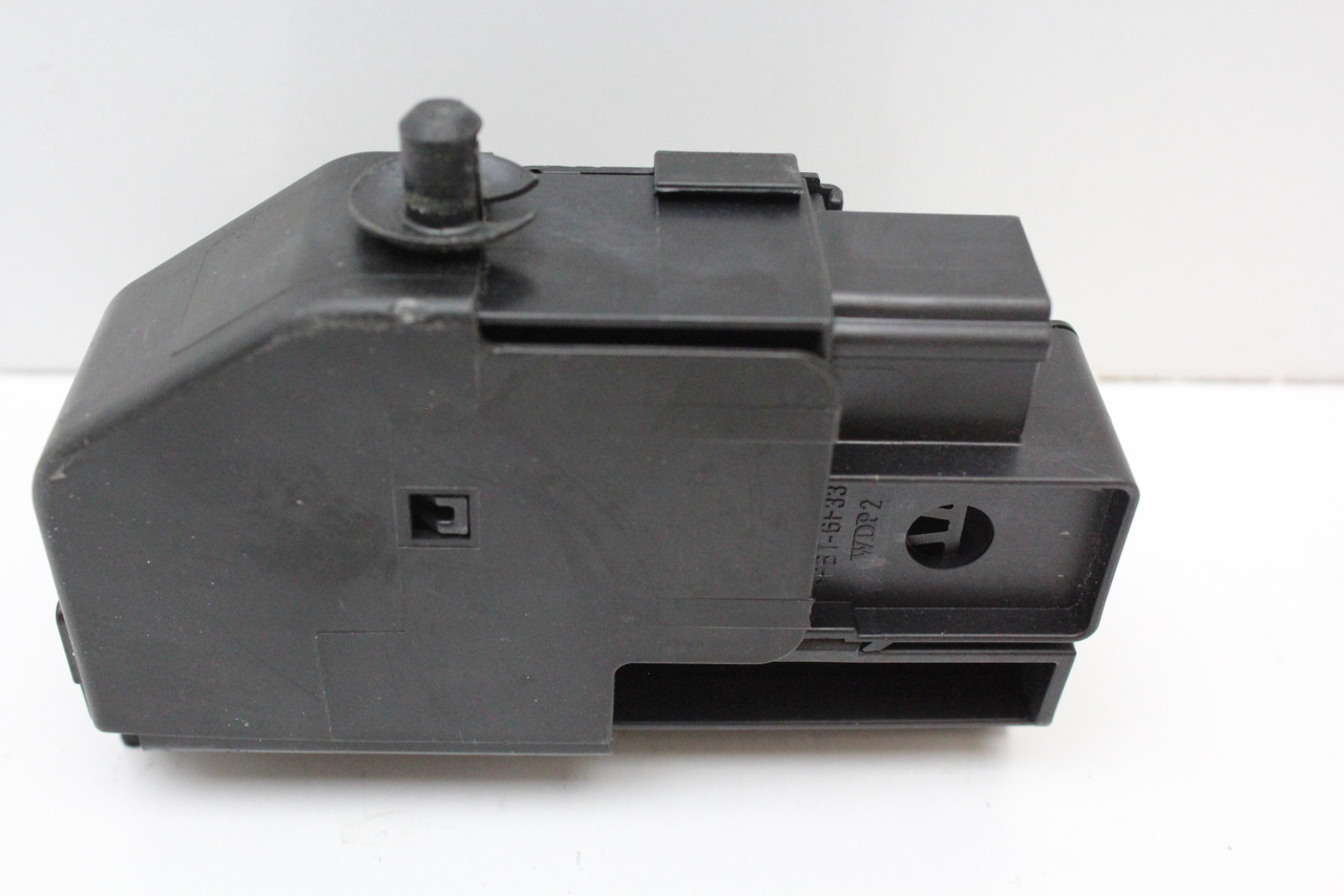 13 14 15 16 Ford Fusion DU5T14A094ED Battery Junction Box Fusebox