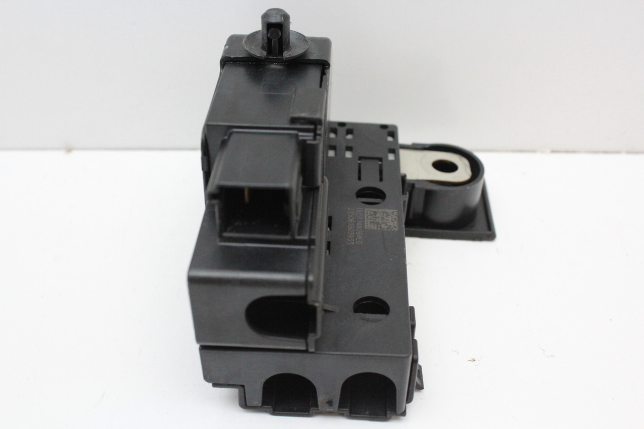 13 14 15 16 Ford Fusion DU5T14A094ED Battery Junction Box Fusebox