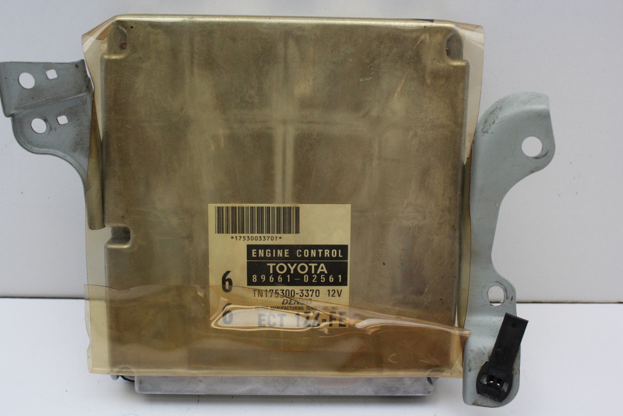 1999 99 Toyota Corolla 89661-02561 Computer Engine Control ECU ECM EBX Module