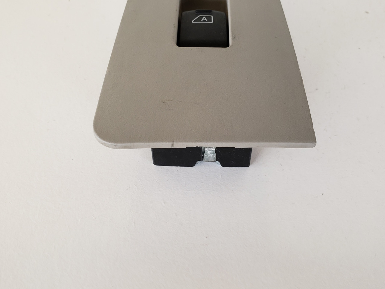 04-08 Nissan Maxima 80960-7Y000 Right Front Passenger Window Switch OEM