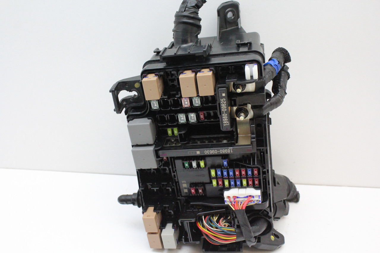 2017 17 Hyundai Elantra 91200-F3263 Fusebox Fuse Box Relay Unit Module
