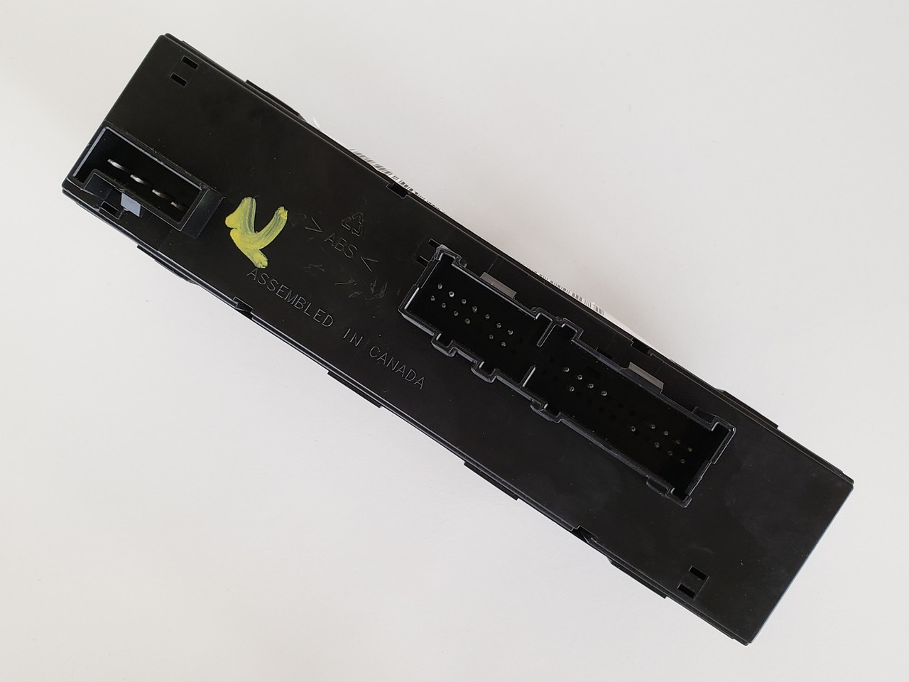 06-09 Chevy Trailblazer 15857676 Right Front Passenger Window Switch OEM