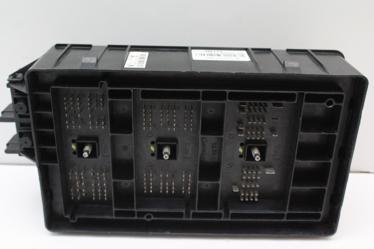 09-14 Hyundai Genesisi 91950-3M172 Engine Fusebox Fuse Box Junction Relay Module