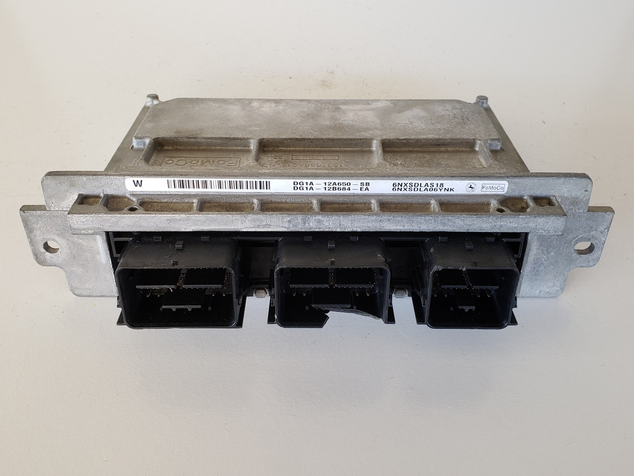2013-2016 Lincoln MKS DG1A-12A650-SB Computer Engine Control ECU ECM EBX Module