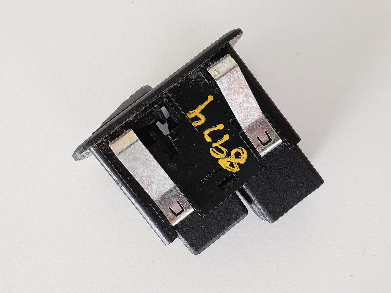 14-17 Dodge Jeep 10107785 Left / Right Rear Passenger Window Switch OEM 14-17 Dodge Jeep 10107785 Left / Right Rear Passenger Window Switch OEM