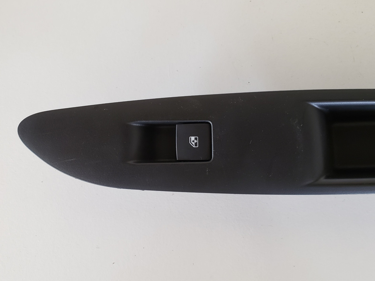 12-18 Chevrolet Chevy Sonic 95188249 Right Rear Passenger Window Switch OEM 12-18 Chevrolet Chevy Sonic 95188249 Right Rear Passenger Window Switch OEM