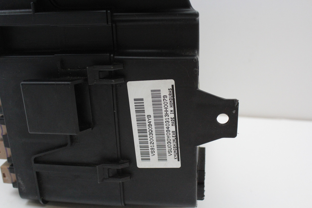 11-14 Hyundai Sonata 91200-3Q094 Fusebox Fuse Box Relay Junction Control Module 11-14 Hyundai Sonata 91200-3Q094 Fusebox Fuse Box Relay Junction Control Module