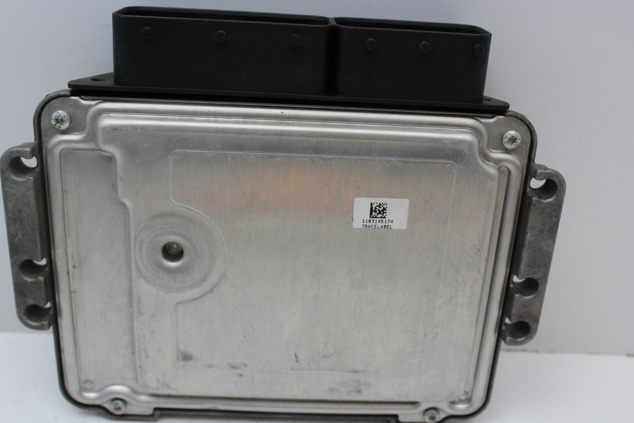 2014 14 Ford Focus EM5A-12A650-YA Computer Brain Engine Control ECU ECM Module