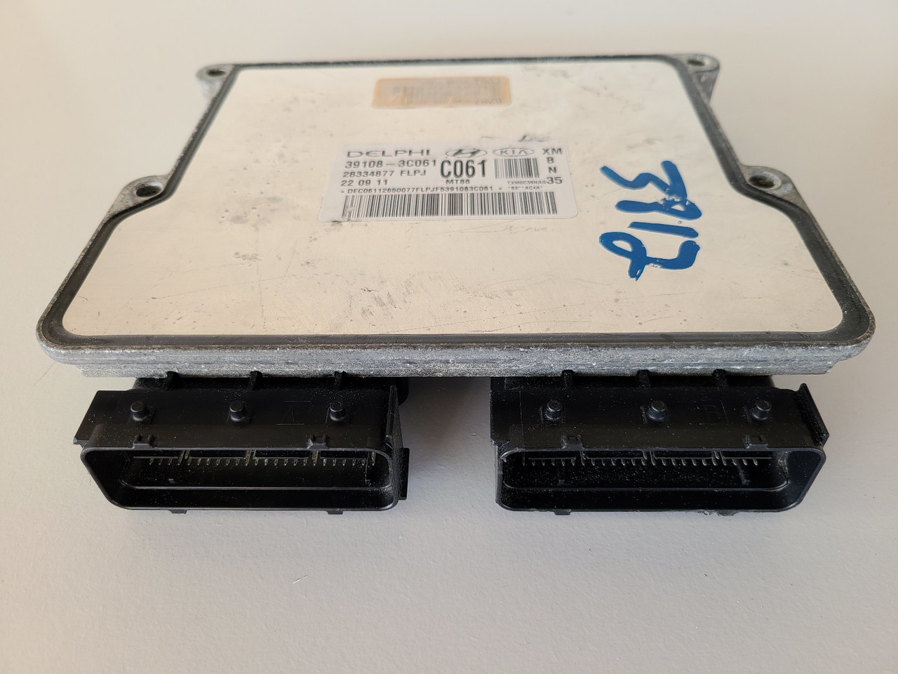 2011-2013 Sorento 39108-3C061 Computer Brain Engine Control ECU ECM EBX Module