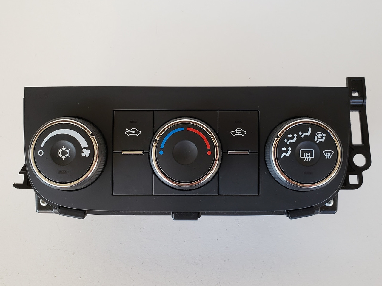 06-08 Chevy Impala 15879273 Climate Control Panel Temperature Unit A/C Heater