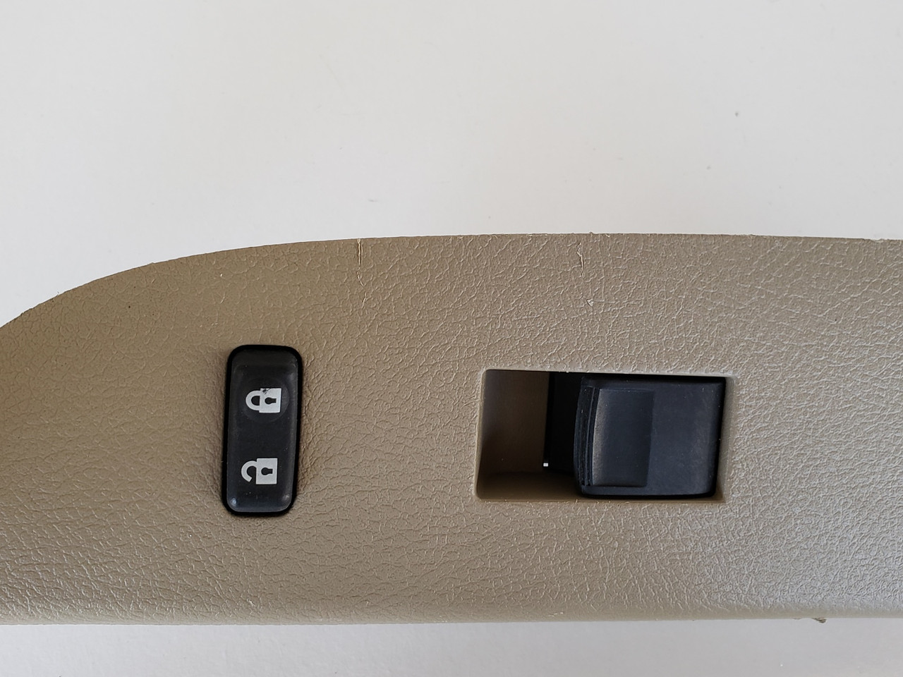 08-13 Toyota Highlander 74231-0E030 Right Front Passenger Window
