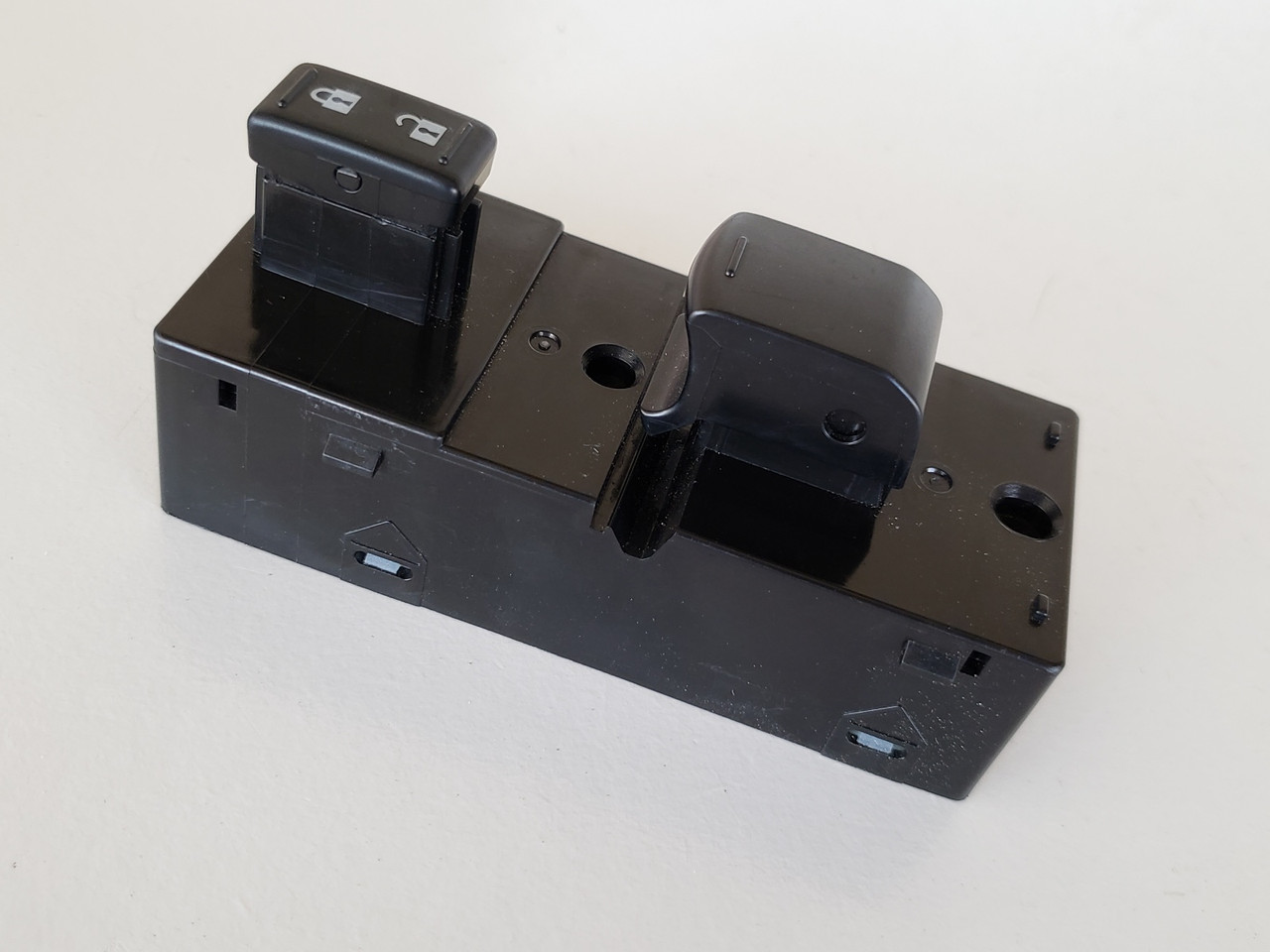 12-19 Nissan Versa Right Front Passenger Window Switch OEM 12-19 Nissan Versa Right Front Passenger Window Switch OEM