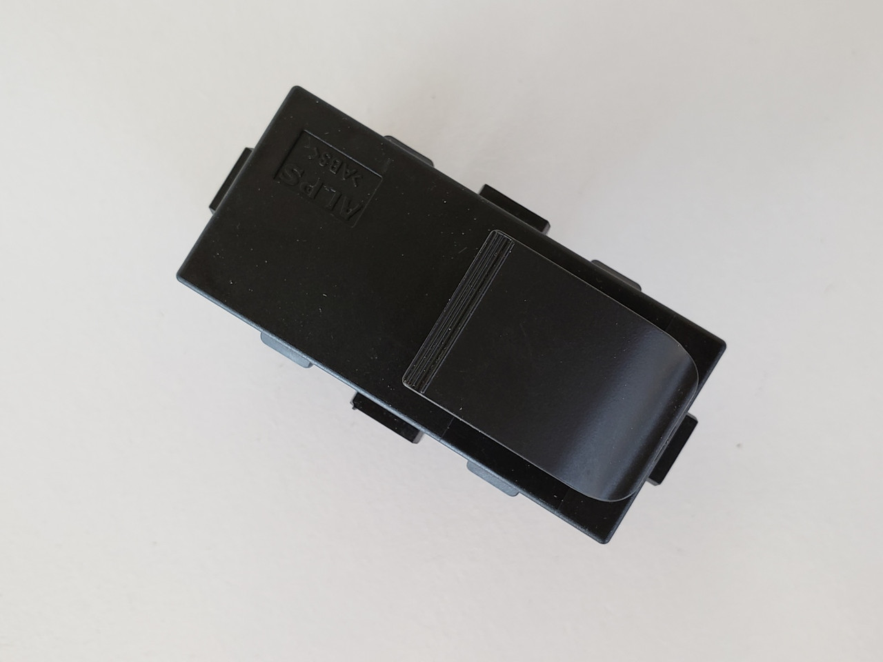 07-17 Gmc Acadia 25877777 Left / Right Rear Passenger Window Switch OEM