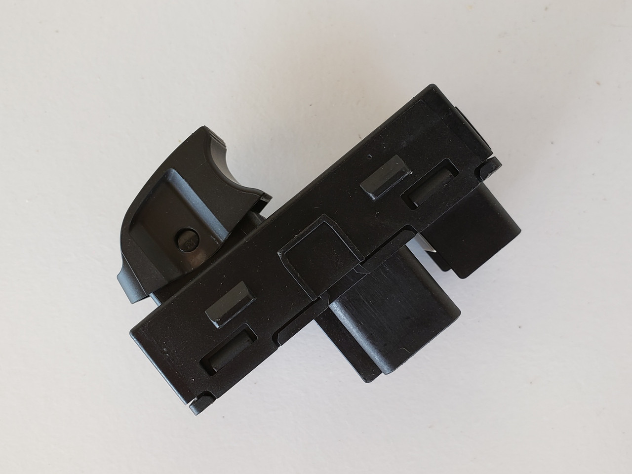 07-17 Gmc Acadia 25877777 Left / Right Rear Passenger Window Switch OEM