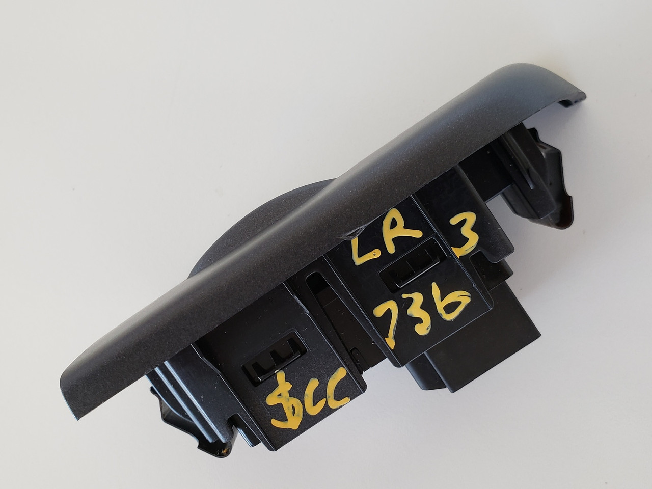 14-19 Chevy Silverado 1500 23436102 Left Rear Passenger Window Switch OEM 14-19 Chevy Silverado 1500 23436102 Left Rear Passenger Window Switch OEM