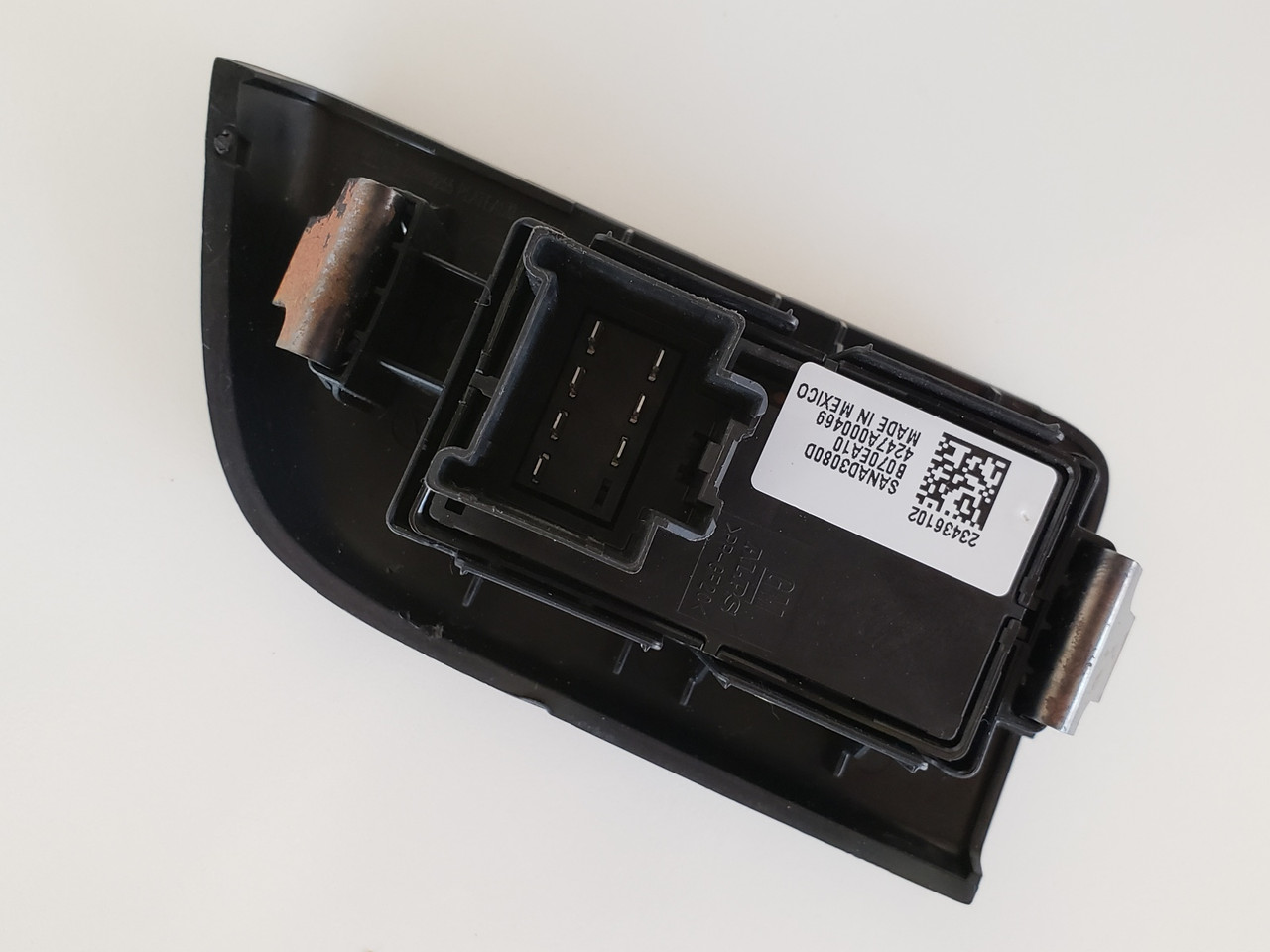 14-19 Chevy Silverado 1500 23436102 Left Rear Passenger Window Switch OEM 14-19 Chevy Silverado 1500 23436102 Left Rear Passenger Window Switch OEM