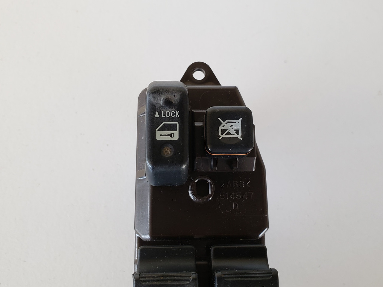 02-06 Toyota Camry SE LE 84820-33170 Drivers Side Left Master Window Switch OEM