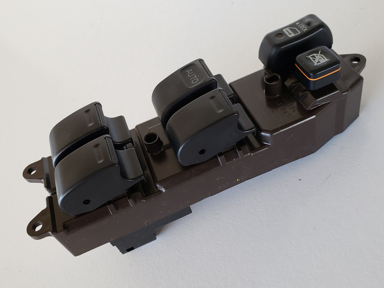 02-06 Toyota Camry SE LE 84820-33170 Drivers Side Left Master Window Switch OEM