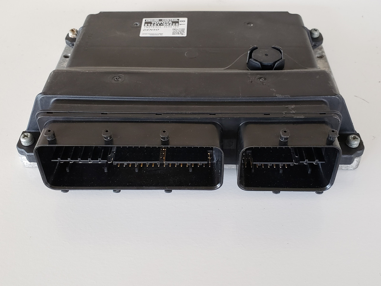 2011 Toyota Rav4 89661-0R220 Computer Brain Engine Control ECU ECM EBX Module