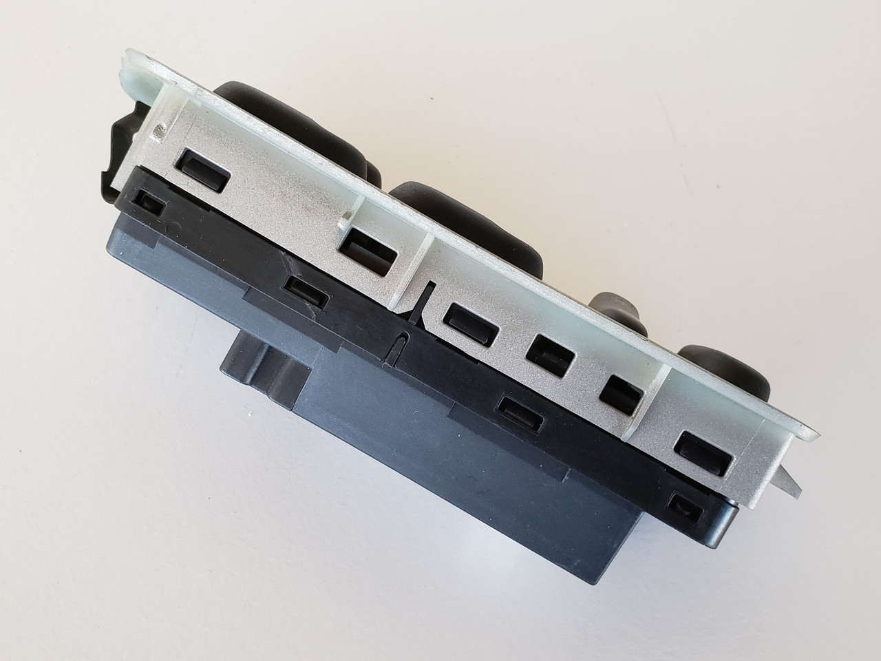 01-07 Mazda Tribute 3L8T-14540-AA0JA6 Drivers Side Left Master Window Switch OEM