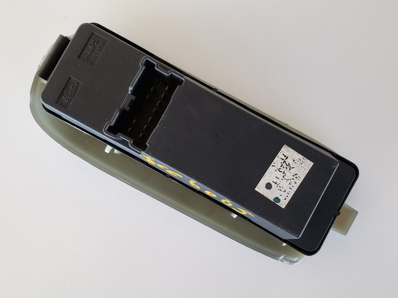 01-07 Mazda Tribute 3L8T-14540-AA0JA6 Drivers Side Left Master Window Switch OEM