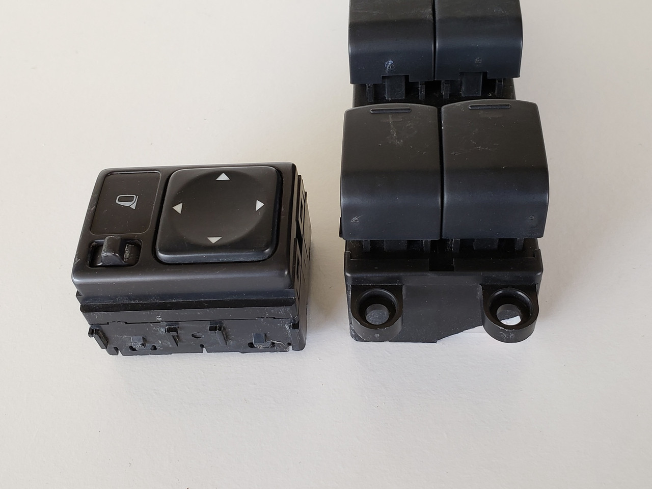 04-14 Titan Crew Cab 25401-7S200 Drivers Side Left Master Window Switch OEM