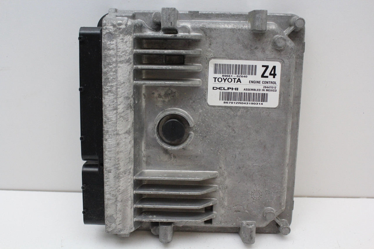 15 2015 Toyota Corolla 89661-0Z640 Computer Engine Control ECU ECM EBX Module