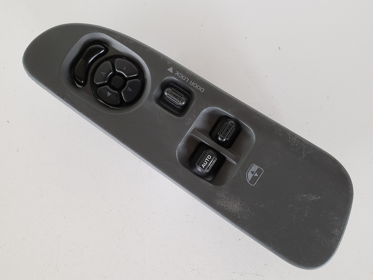 05-08 Ram 1500 Pick up 5JZ711DHAB Drivers Side Left Master Window Switch OEM