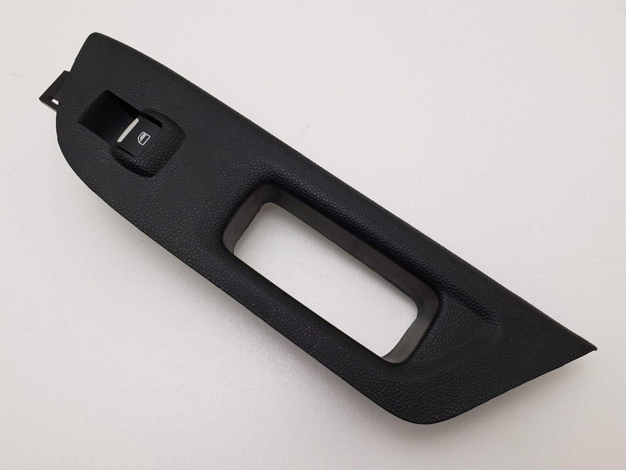 18-20 Ford EcoSport GN15-14529-AA Left Rear Passenger Window Switch OEM 18-20 Ford EcoSport GN15-14529-AA Left Rear Passenger Window Switch OEM