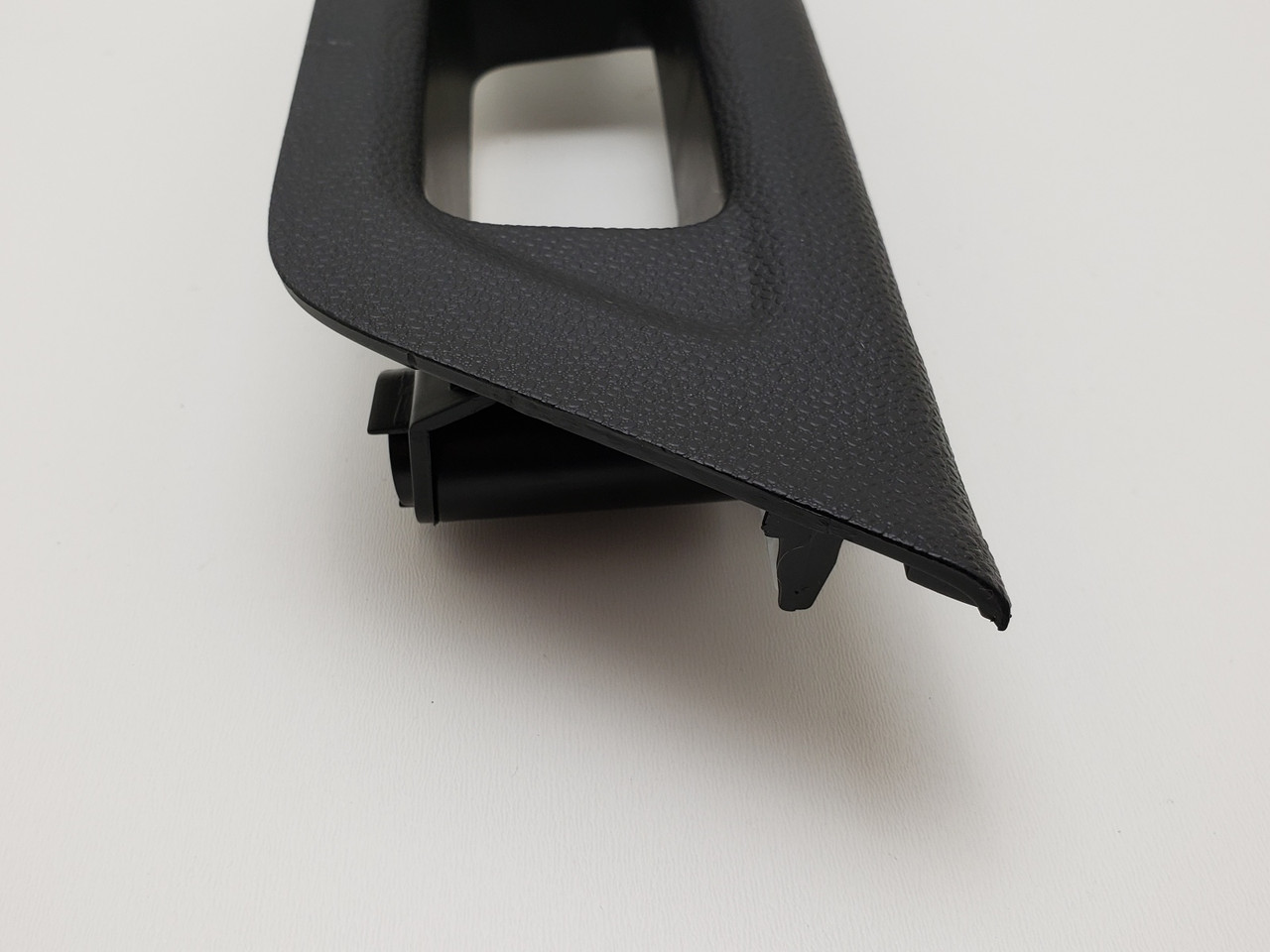 18-20 Ford EcoSport GN15-14529-AA Left Rear Passenger Window Switch OEM 18-20 Ford EcoSport GN15-14529-AA Left Rear Passenger Window Switch OEM