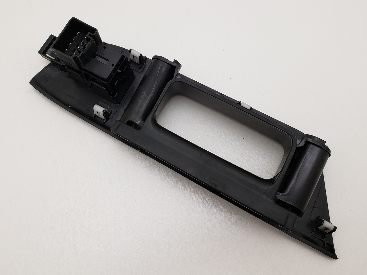 18-20 Ford EcoSport GN15-14529-AA Left Rear Passenger Window Switch OEM 18-20 Ford EcoSport GN15-14529-AA Left Rear Passenger Window Switch OEM