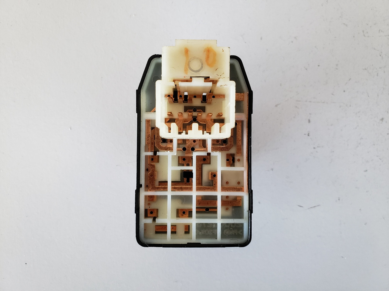 11 12 13 14 15 Hyundai Sonata Drivers Side Left Master Mirror Switch OEM 11 12 13 14 15 Hyundai Sonata Drivers Side Left Master Mirror Switch OEM