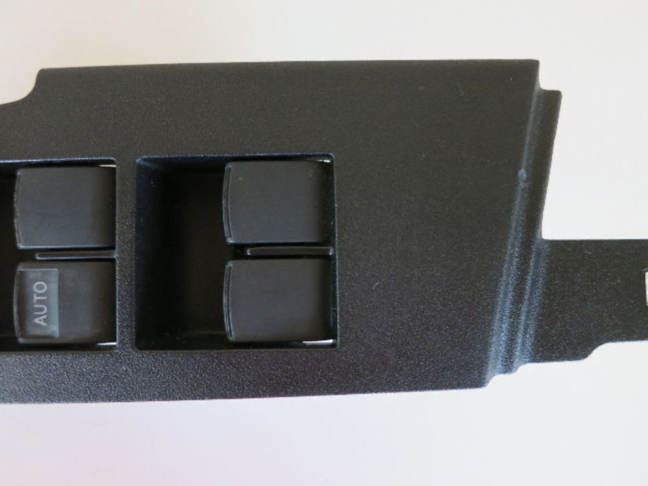 14 15 TOYOTA COROLLA "BEZEL" DRIVERS SIDE LEFT MASTER WINDOW SWITCH OEM M7289 14 15 TOYOTA COROLLA "BEZEL" DRIVERS SIDE LEFT MASTER WINDOW SWITCH OEM M7289