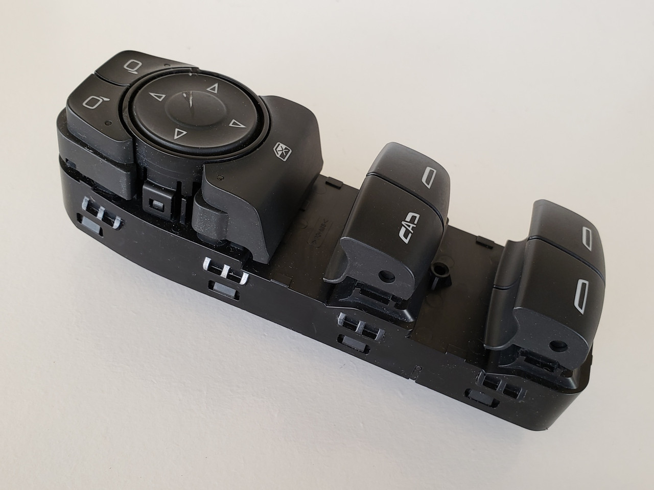 18-19 Gmc Acadia 23308155 Drivers Side Left Master Window Switch OEM 18-19 Gmc Acadia 23308155 Drivers Side Left Master Window Switch OEM