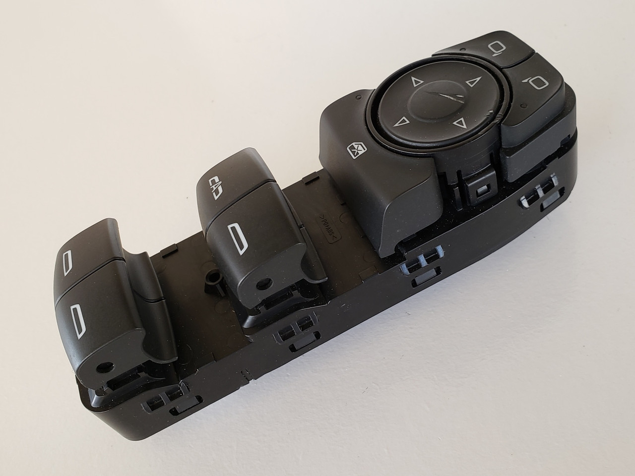 18-19 Gmc Acadia 23308155 Drivers Side Left Master Window Switch OEM 18-19 Gmc Acadia 23308155 Drivers Side Left Master Window Switch OEM