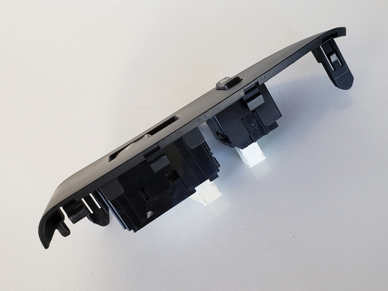 10-15 Toyota Prius 74231-47120 Right Front RH Passenger Window Switch OEM 10-15 Toyota Prius 74231-47120 Right Front RH Passenger Window Switch OEM