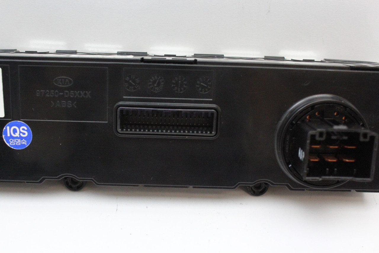 16 17 18 Optima 97250-D5510 Climate Control Panel Temperature Unit A/C Heater