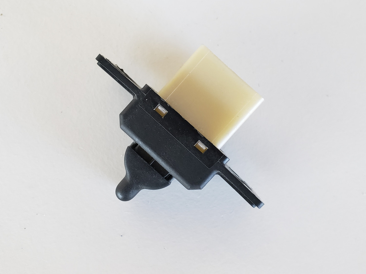 01-04 Chrysler Voyager 04685753AB Right Front Passenger Window Switch OEM