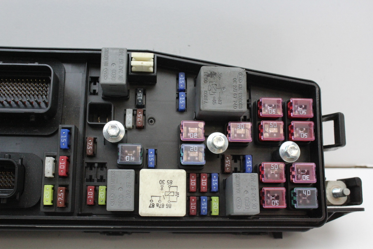06-10 Kia Sedona 91950-4D020 Fusebox Fuse Box Junction Relay Module