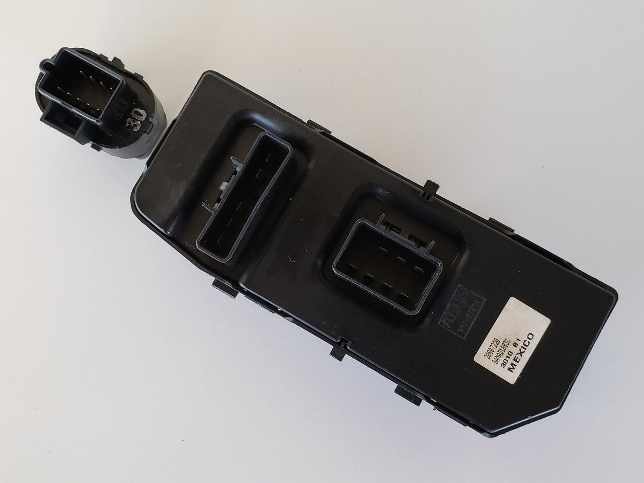 08-09 Chevy Malibu 20807220 Drivers Side Left Master Window Switch OEM