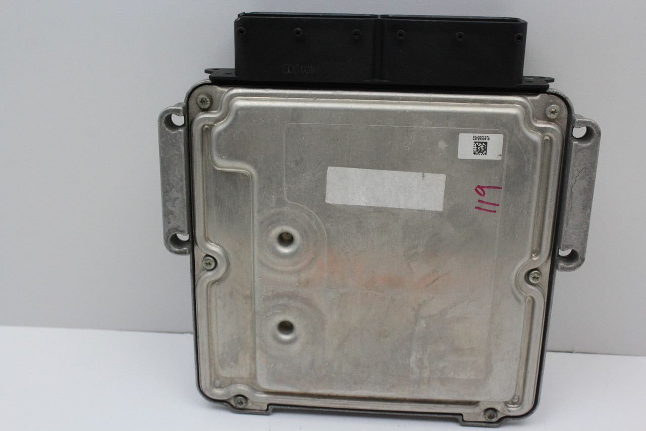 2014 14 Hyundai Elantra 2.0L 39133-2EGB0 Computer Engine Control ECU ECM Module