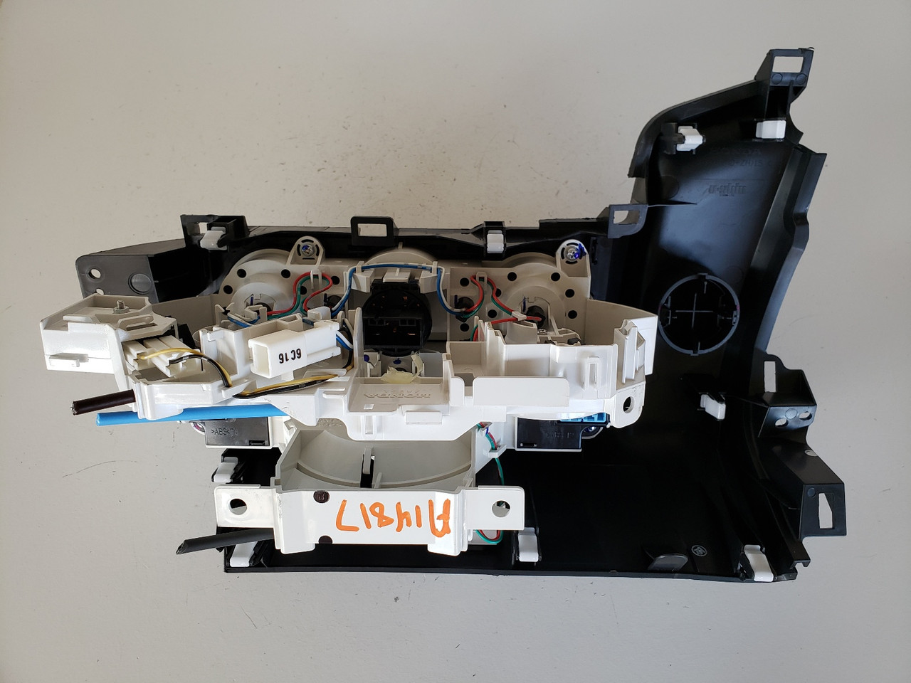 15 16 17 Honda Fit Climate Control Panel Temperature Unit A/C Heater 15 16 17 Honda Fit Climate Control Panel Temperature Unit A/C Heater