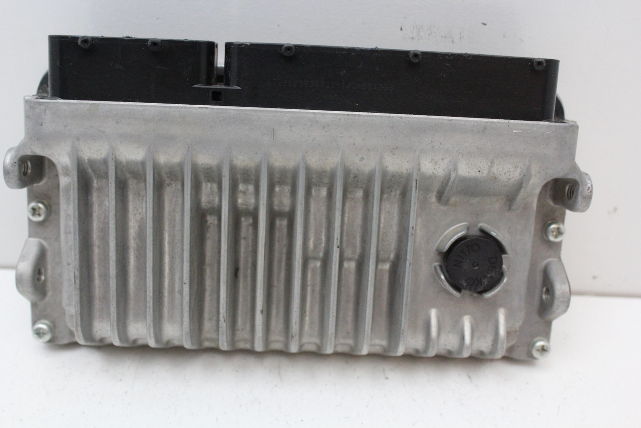 トヨタ　RAV4 16-18 Toyota Rav4 89661-42V91 Computer Brain Engine Control