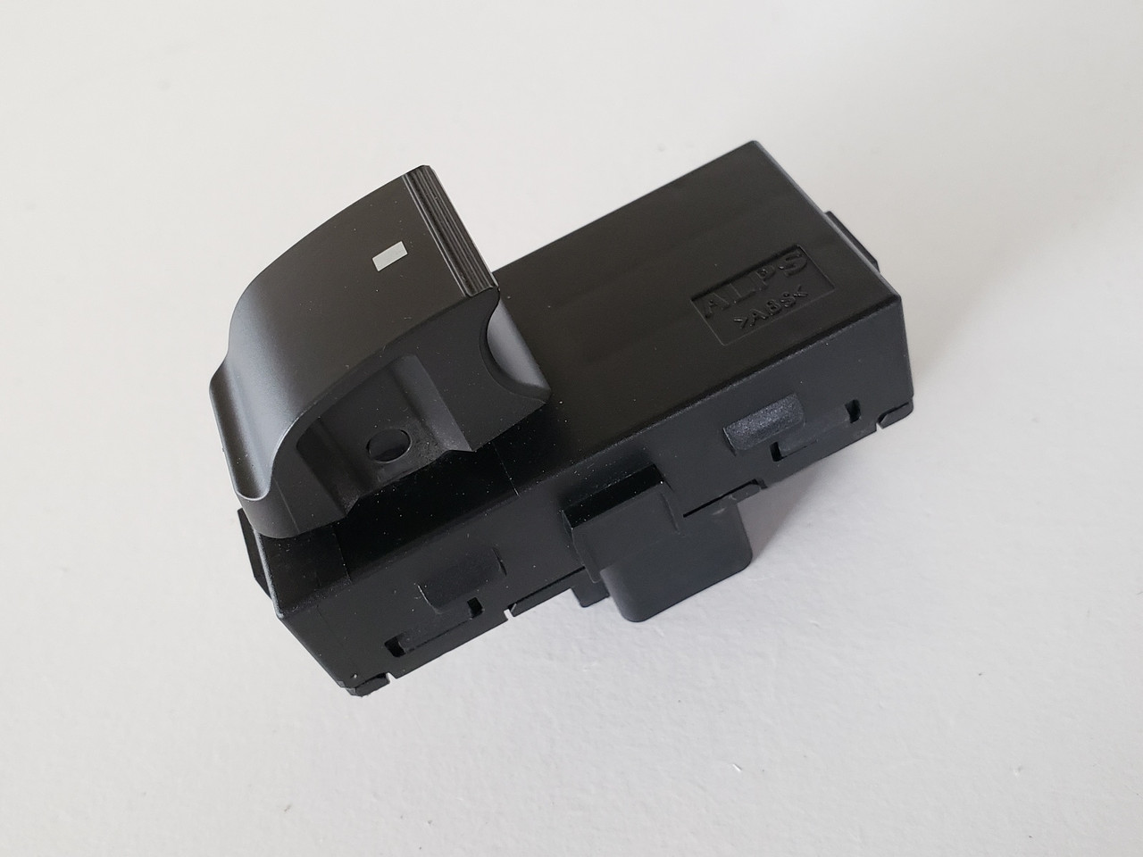 07-09 Chevy Tahoe 25898072 Left / Right Rear Passenger Window Switch OEM