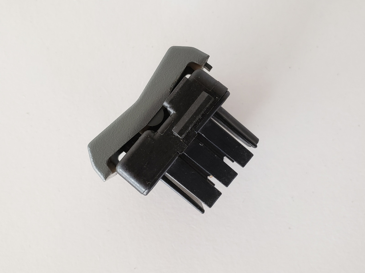 96-05 Astro 15691876 Right Front / Left & Right Rear Passenger Window Switch OEM 96-05 Astro 15691876 Right Front / Left & Right Rear Passenger Window Switch OEM